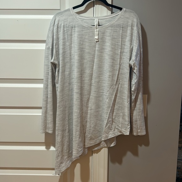 Lululemon To The Point Long Sleeve Grey Top Size 12 - Picture 4 of 7